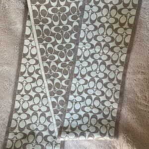 Coach Signature Scarf in Cream and Gold Glitter - Reversible